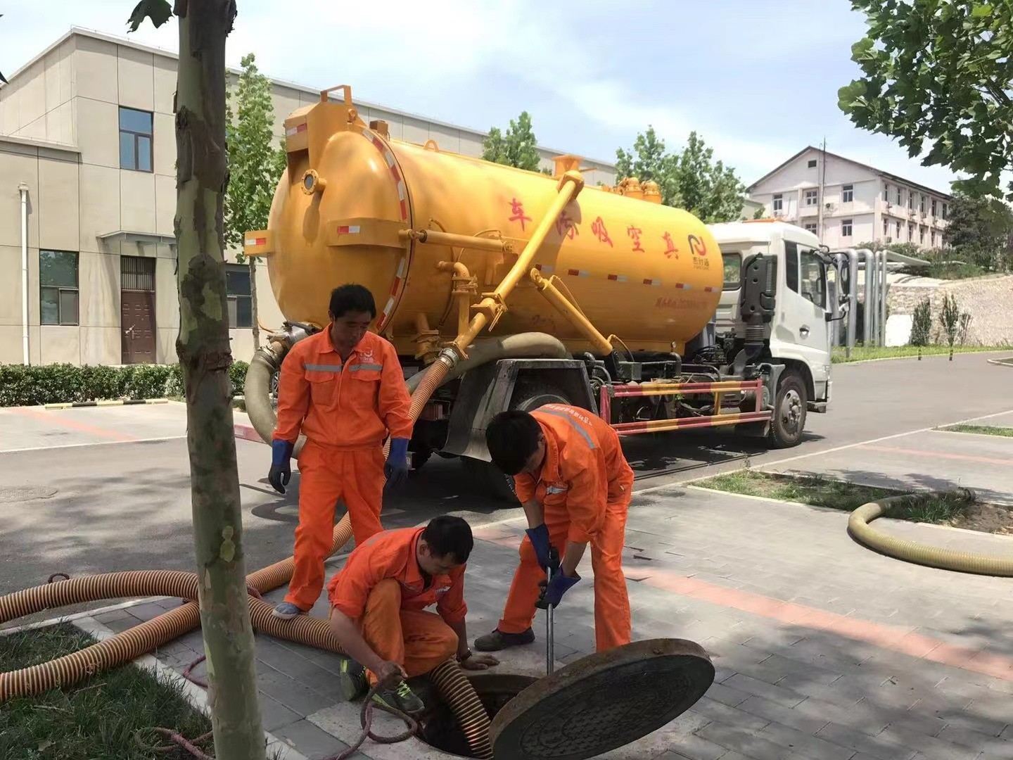 榆树化粪池清理与5-8吨吸粪车施工效率分析